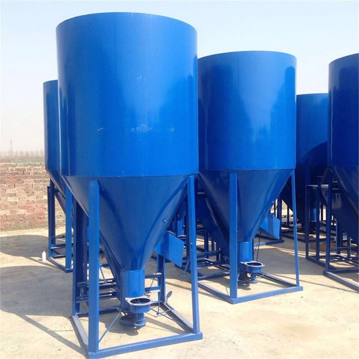 آلة تكسير وخلط الأعلاف