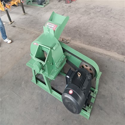 ماكينة معالجة الأخشاب الصلبة