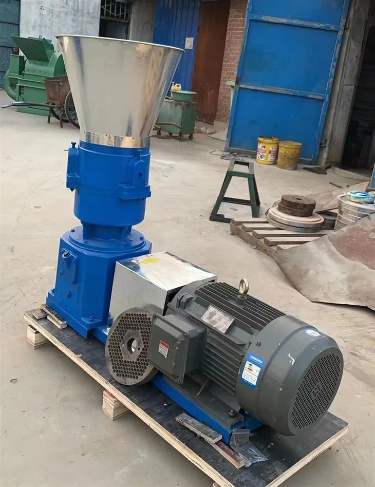 Space-Saving Livestock Pellet Machine
